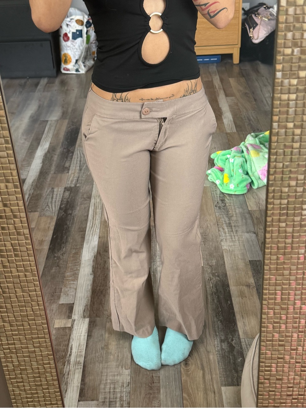 Beige lowrise pants